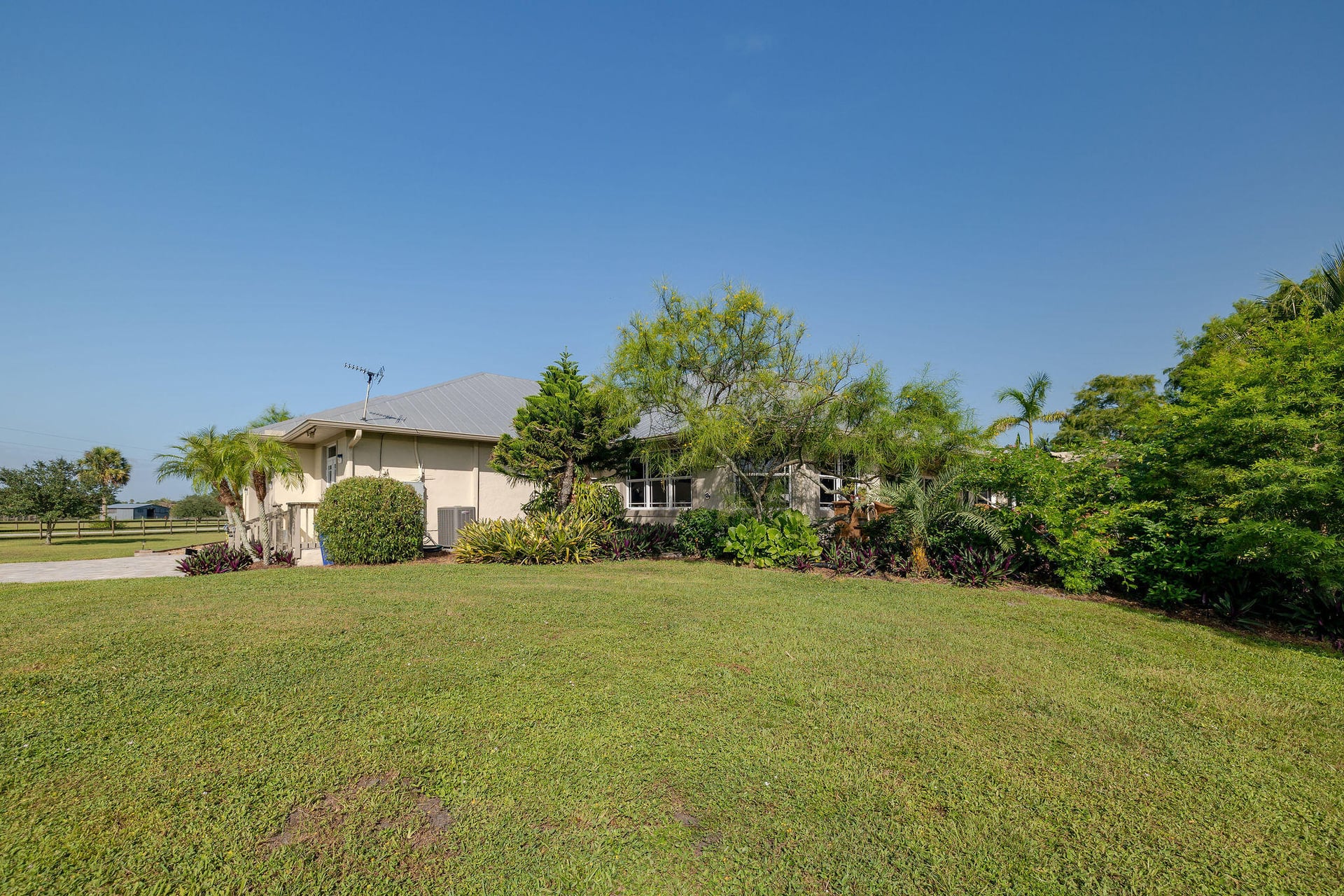  Residence photo 49