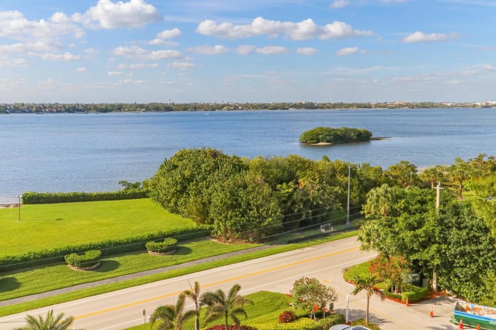 The Patrician of Palm Beach Unit 408 photo 22