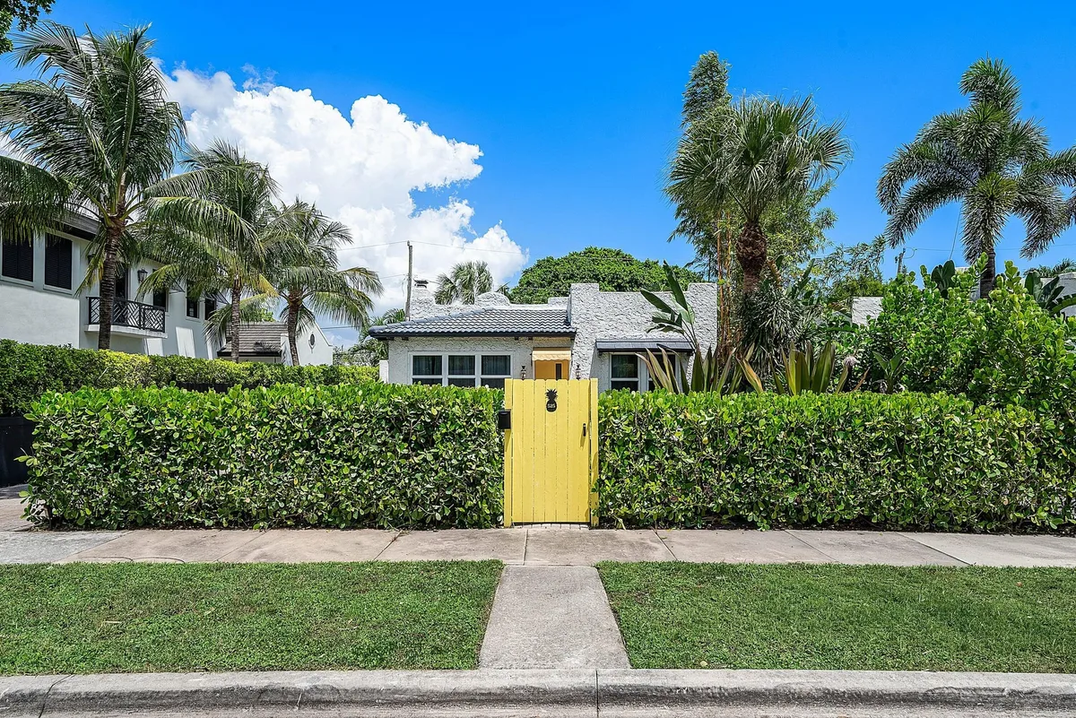 Flamingo Park Residence