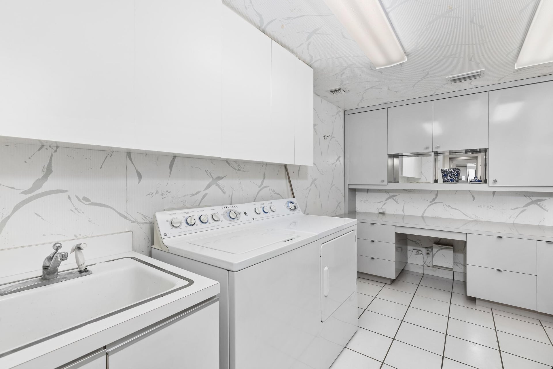 Sloan's Curve Palm Beach Unit 107n photo 25