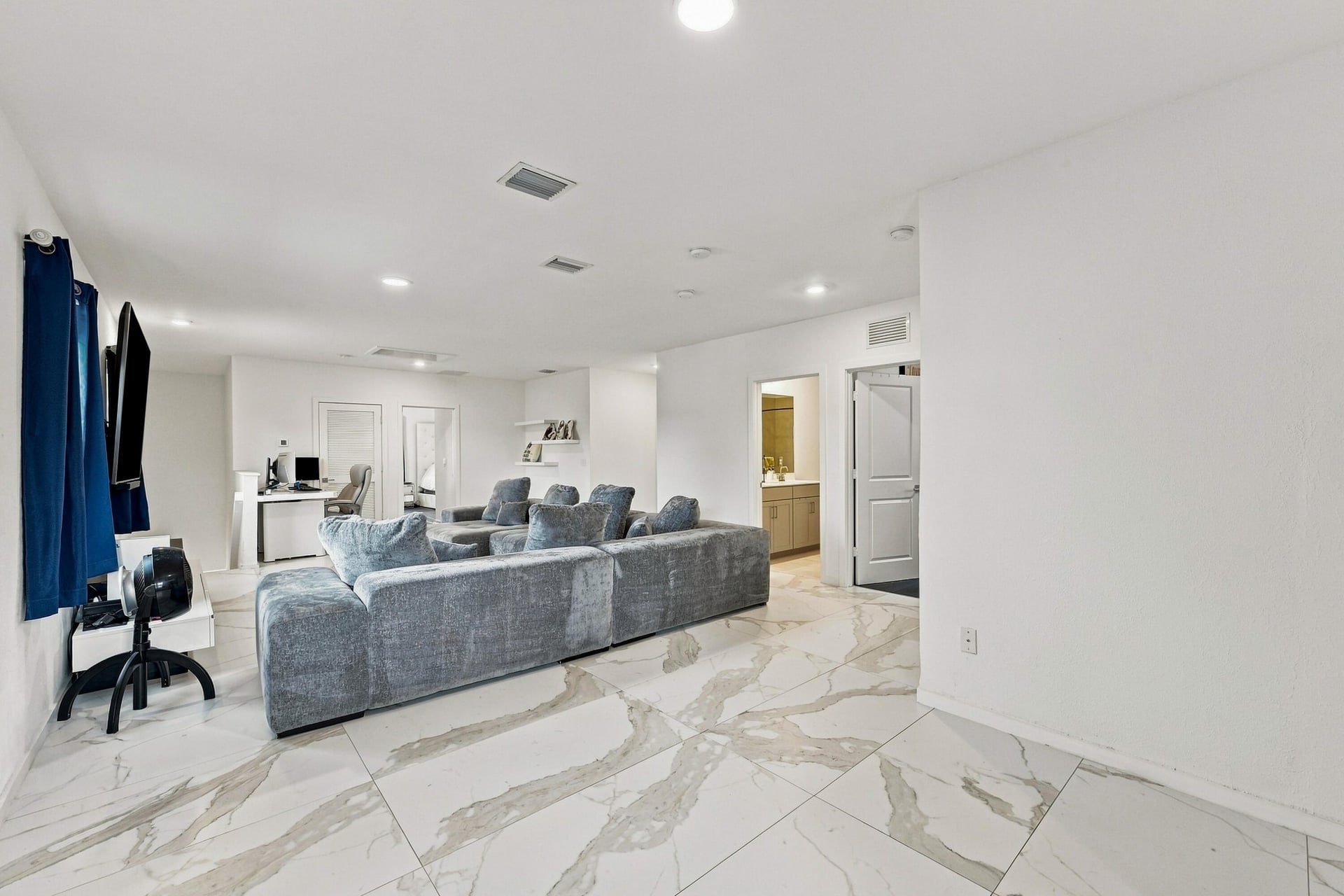 Residence photo 19