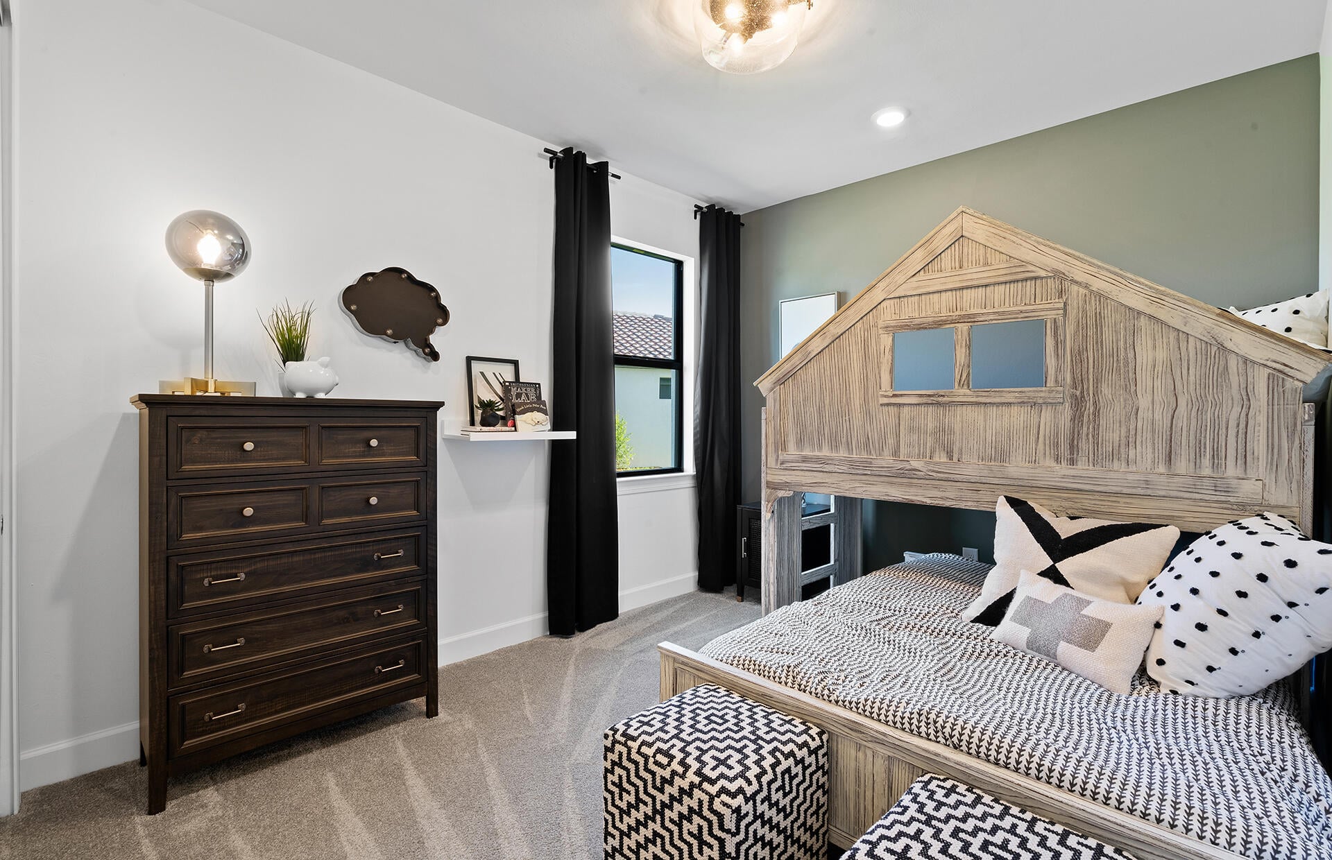 Avenir Unit 29 Mystique photo 16