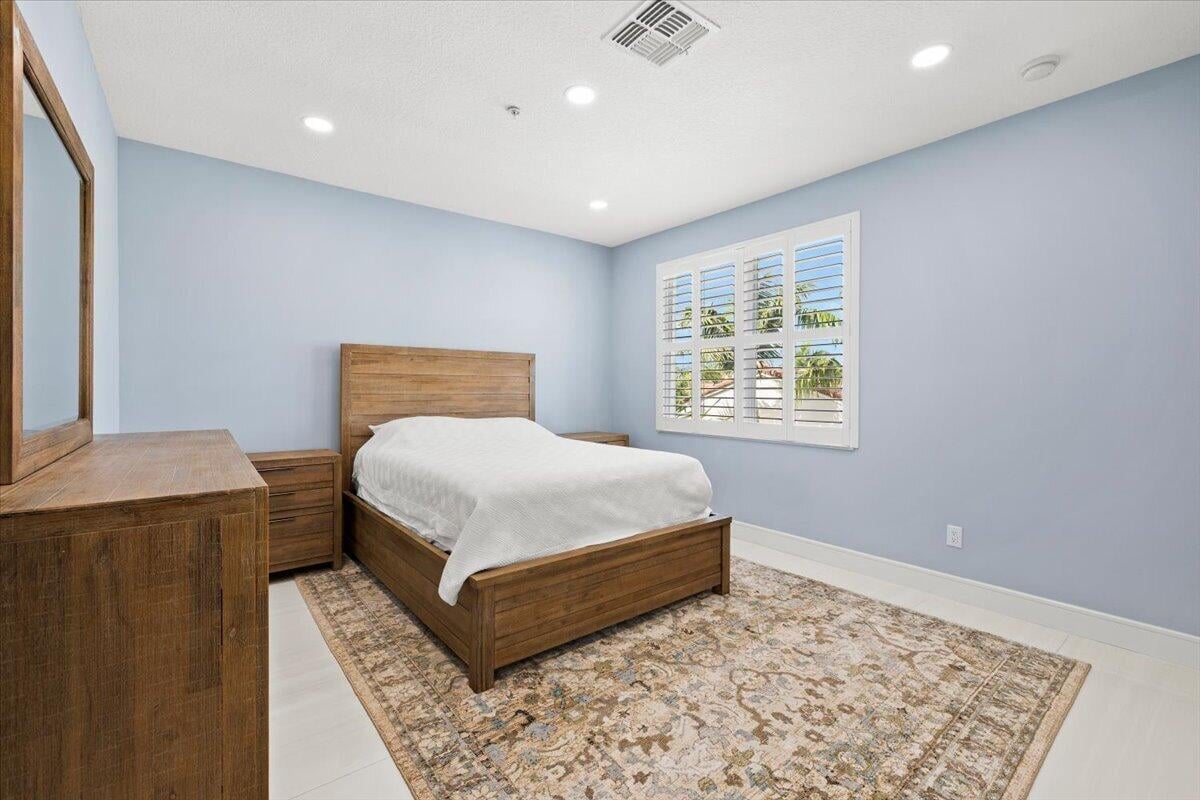  Residence photo 34