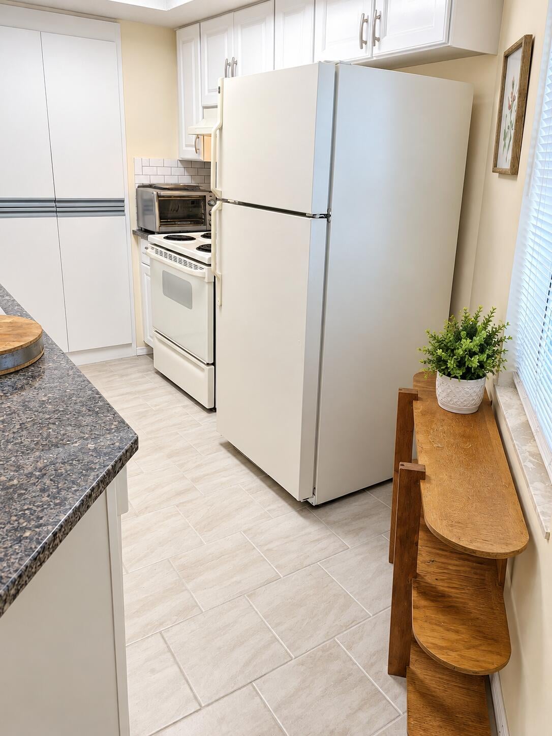 Unit J239 photo 7