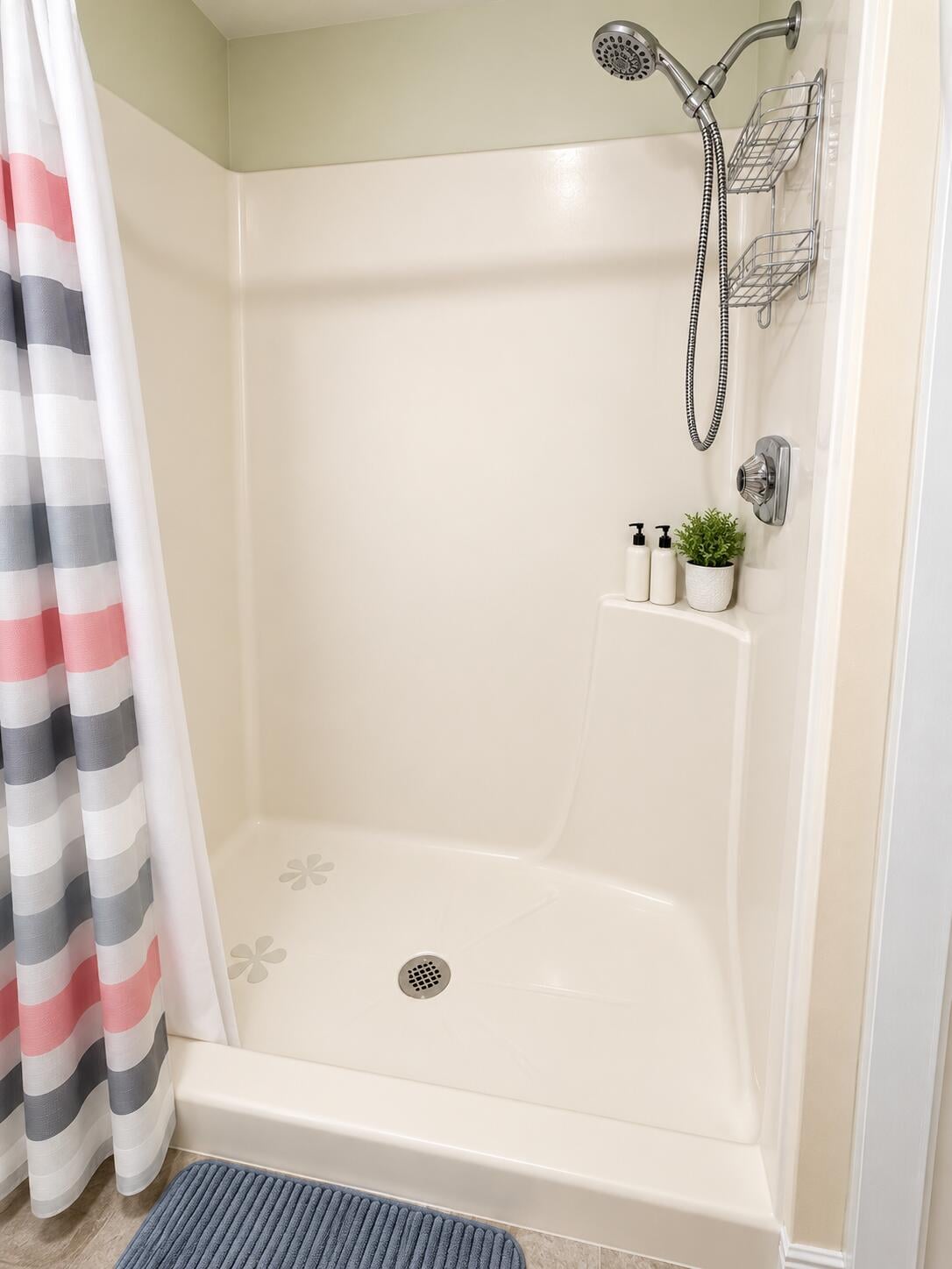 Unit J239 photo 19