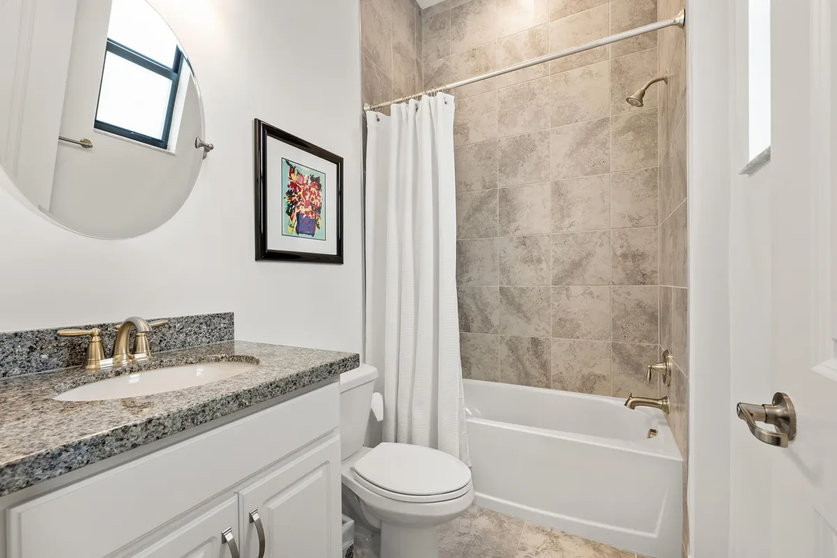 Residence photo 31