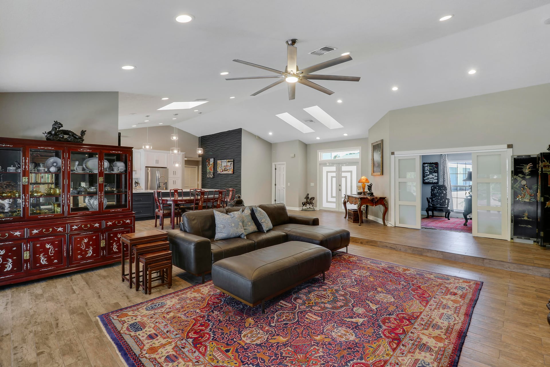 Residence photo 16