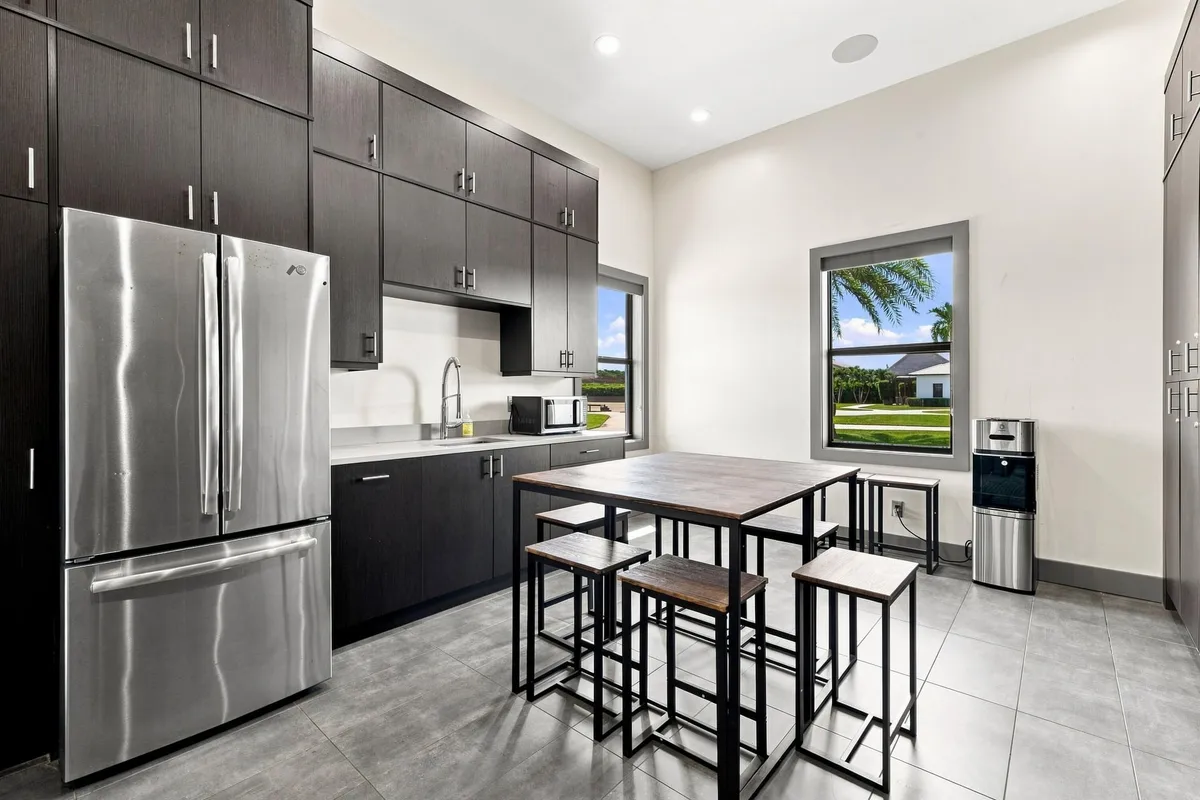 Residence photo 31
