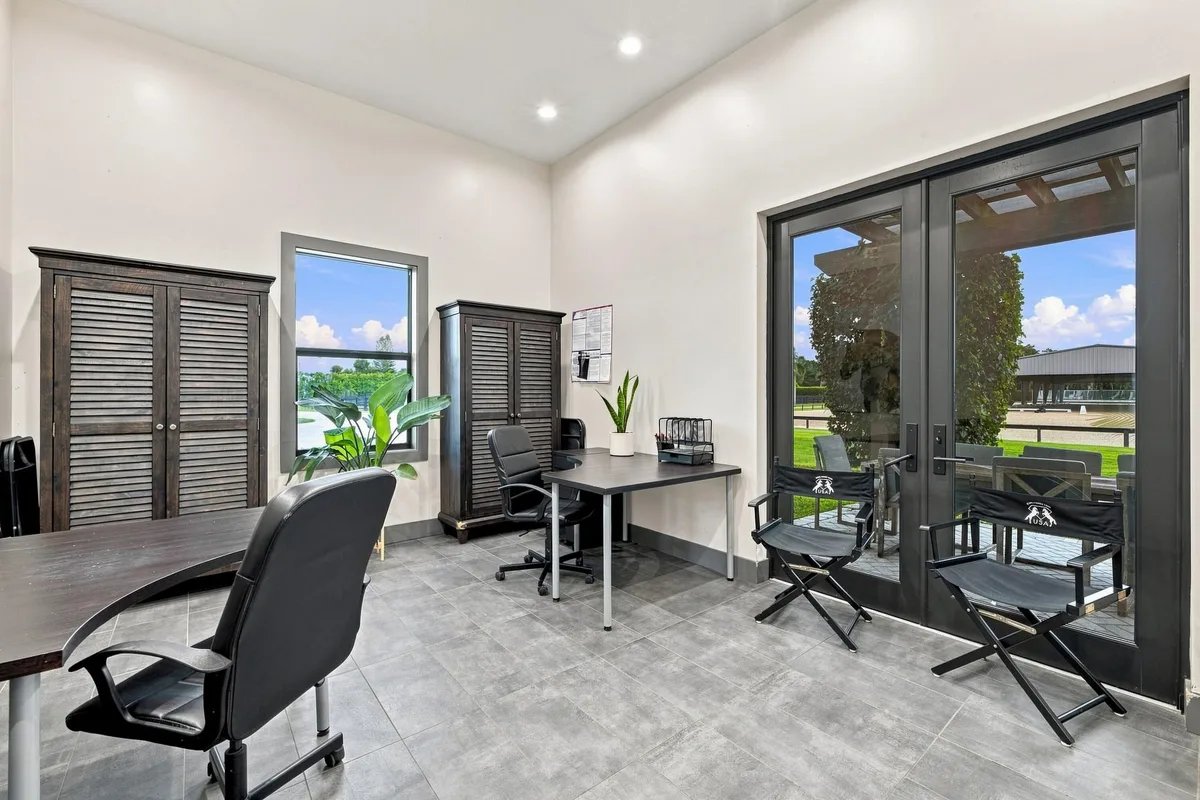 Residence photo 52