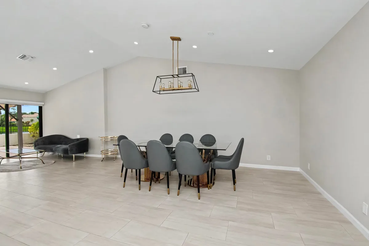 Residence photo 22