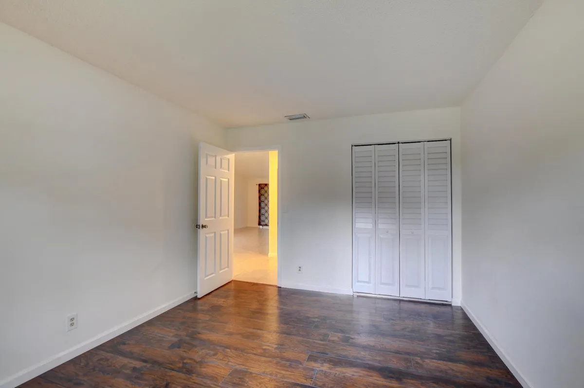 Residence photo 25