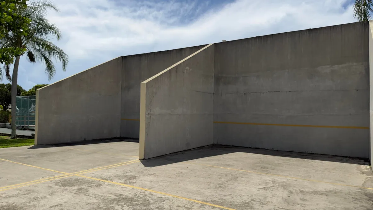 Unit 60 photo 31