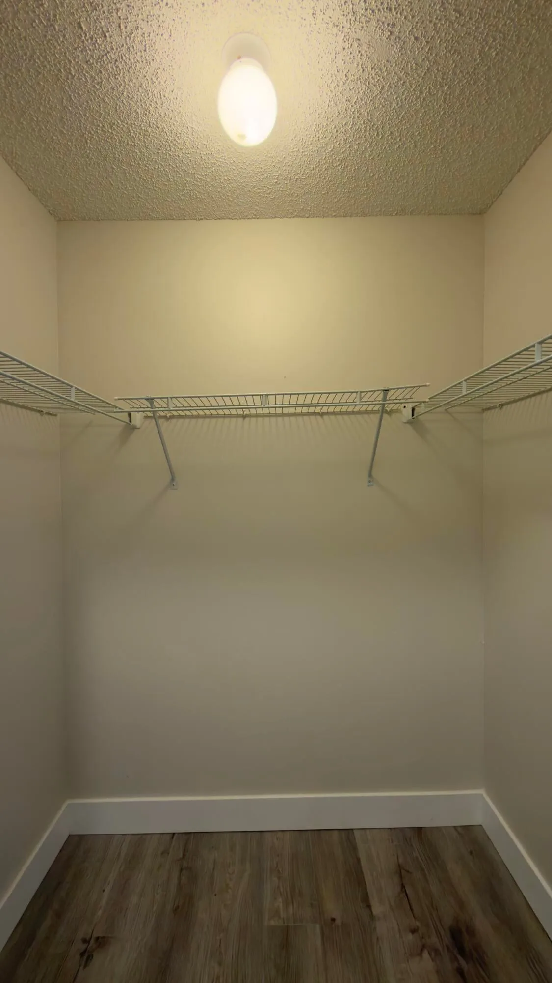 Unit 60 photo 43