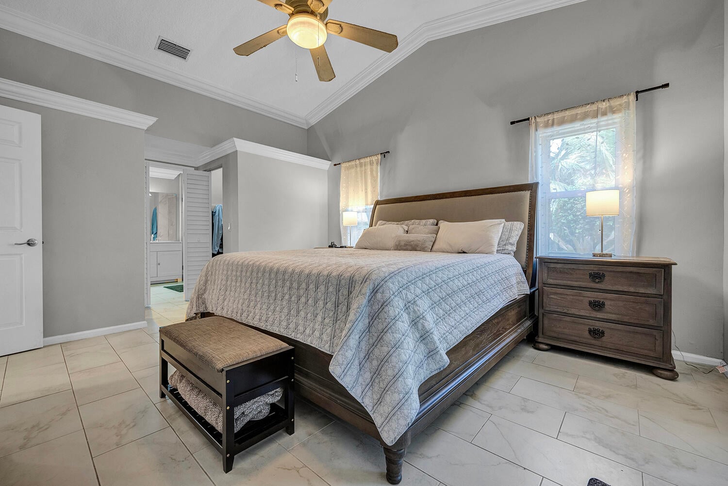 Residence photo 22
