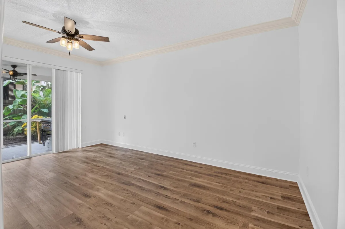 Residence photo 28