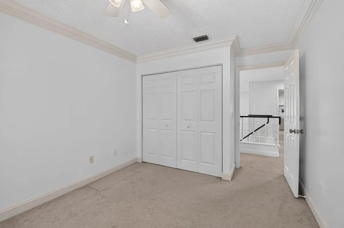 Residence photo 43