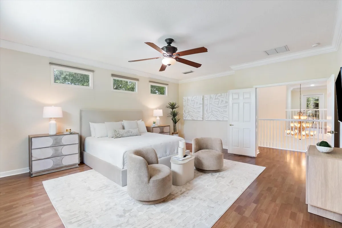 Residence photo 13