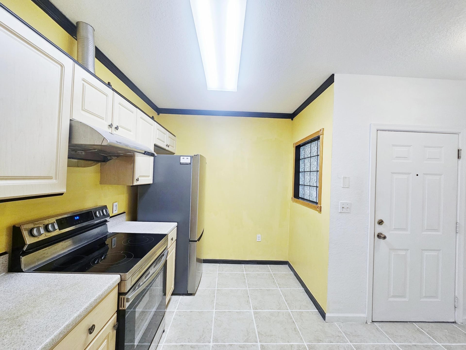 Unit 621 photo 7