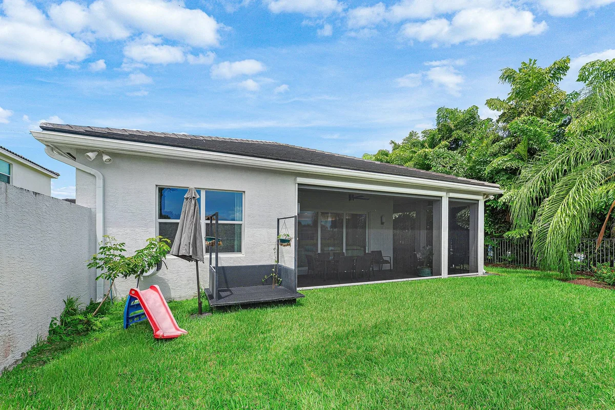 Residence photo 22