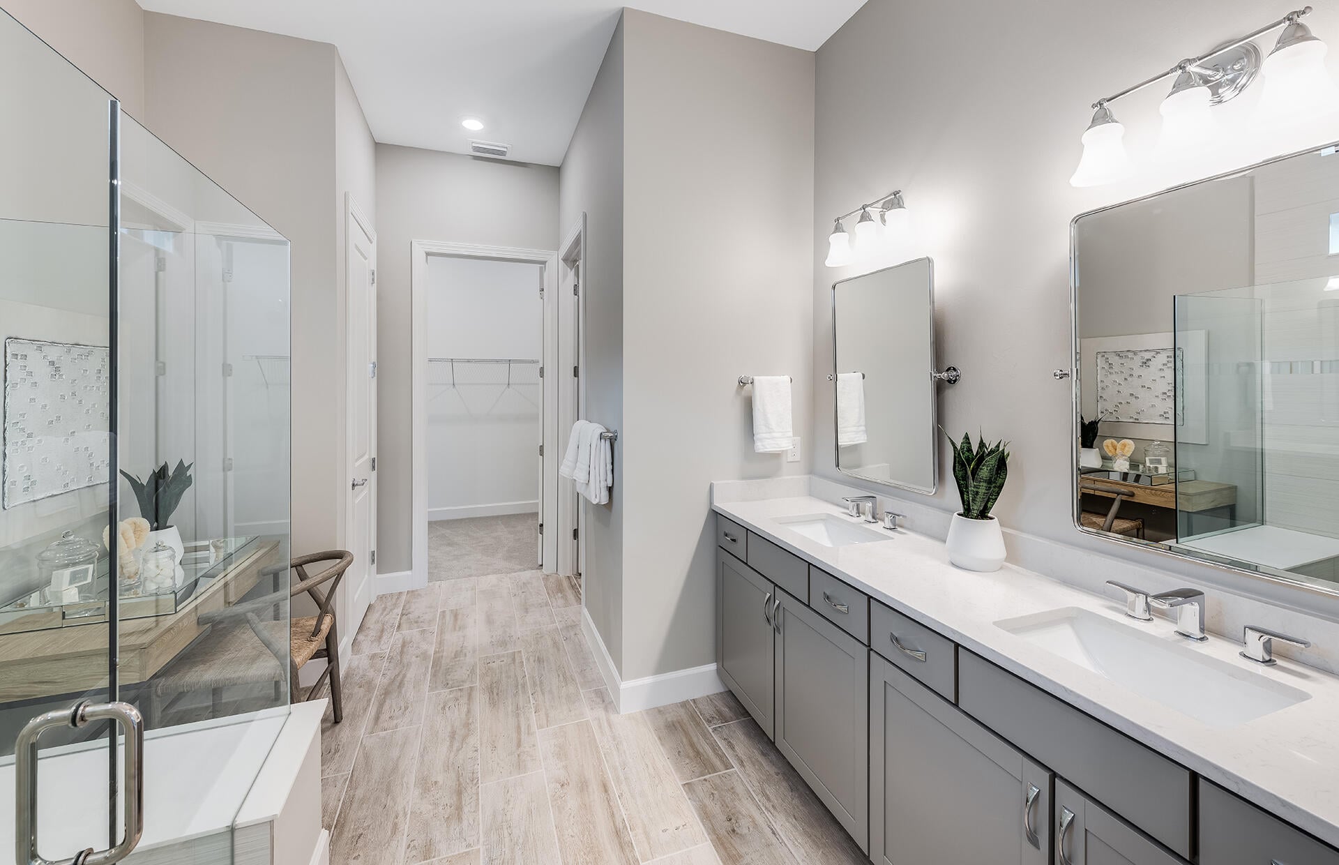 Unit Mystique 52 photo 10