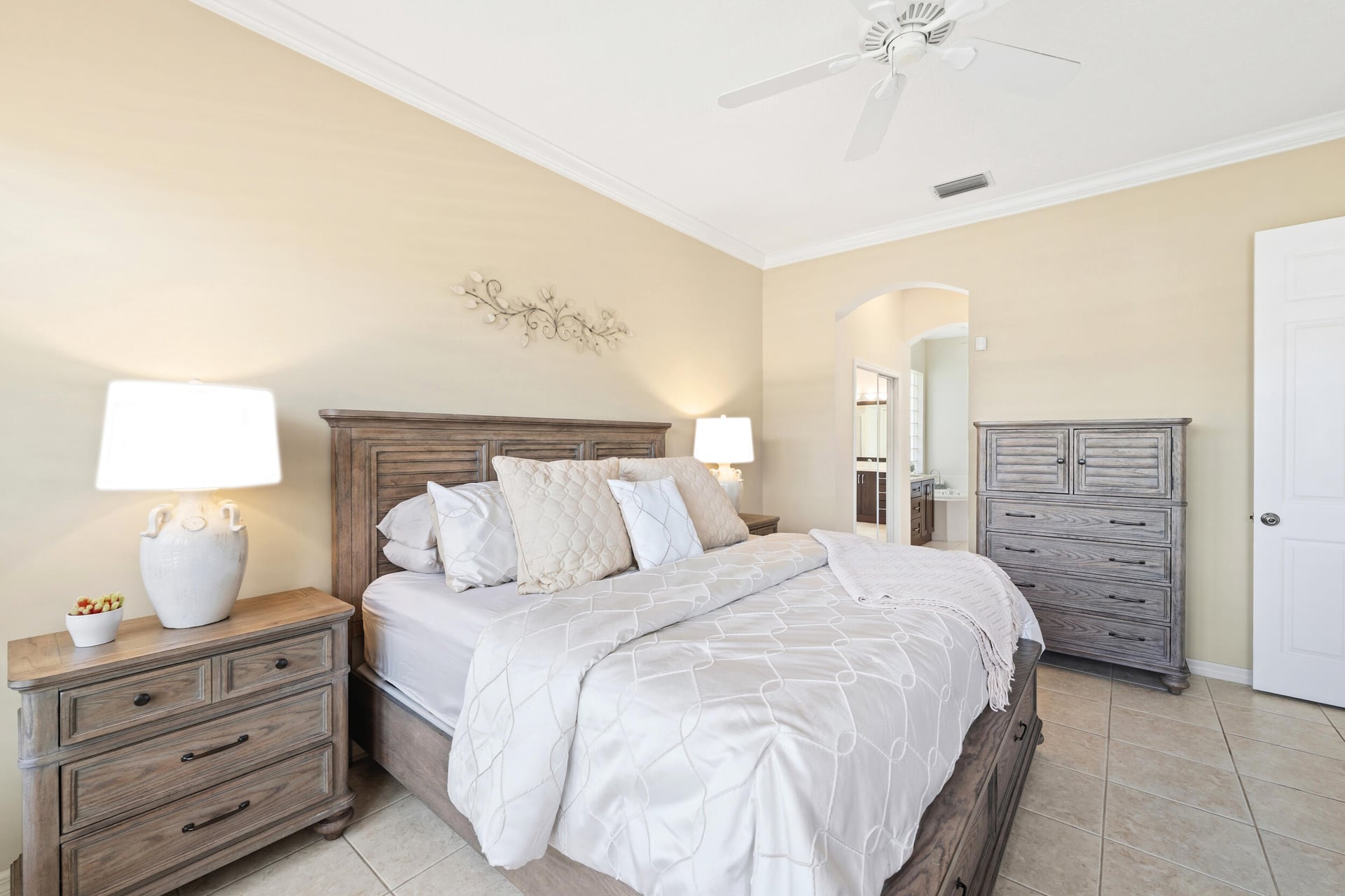 Monarch Country Club Residence photo 19