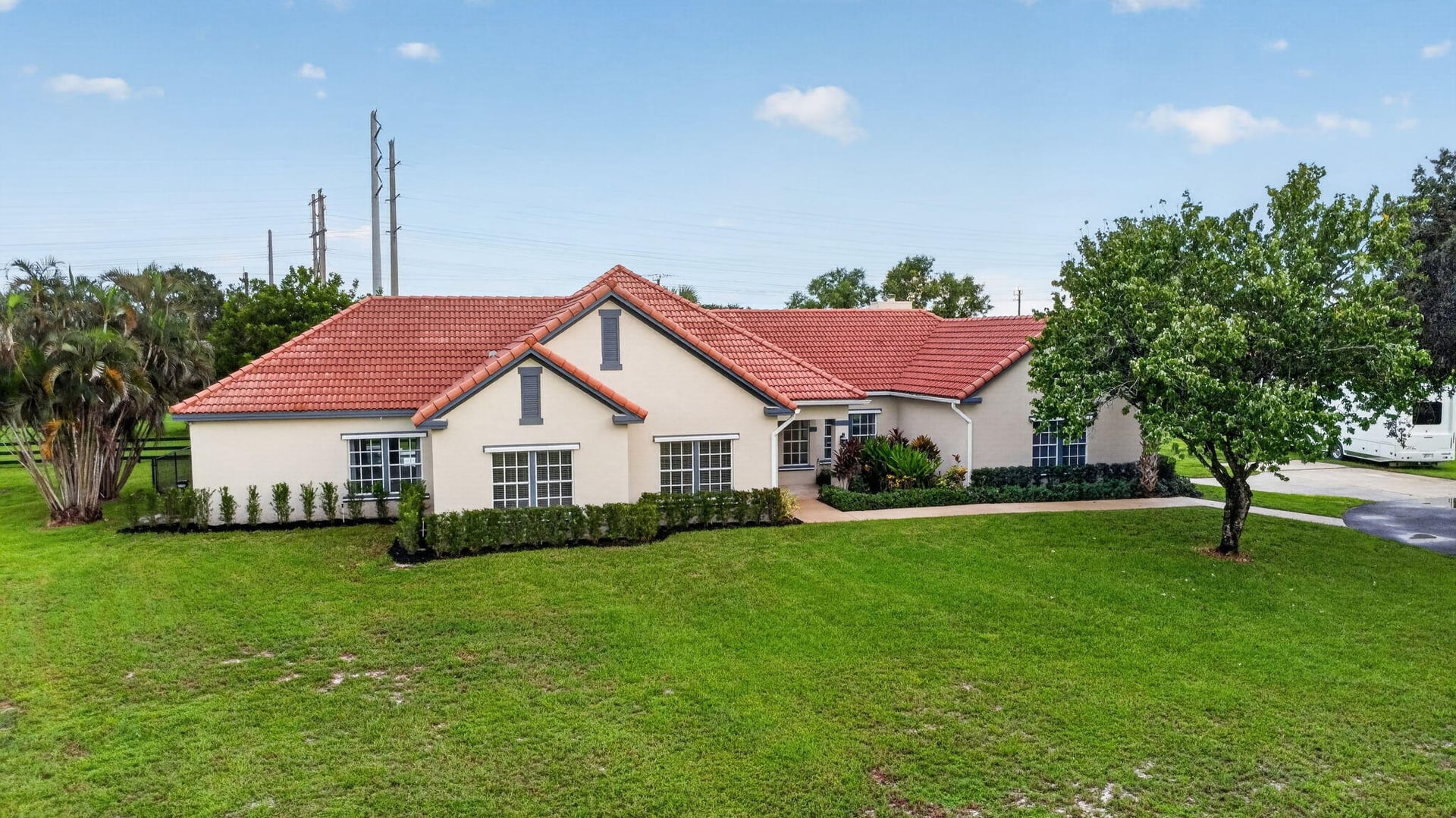 Residence photo 4