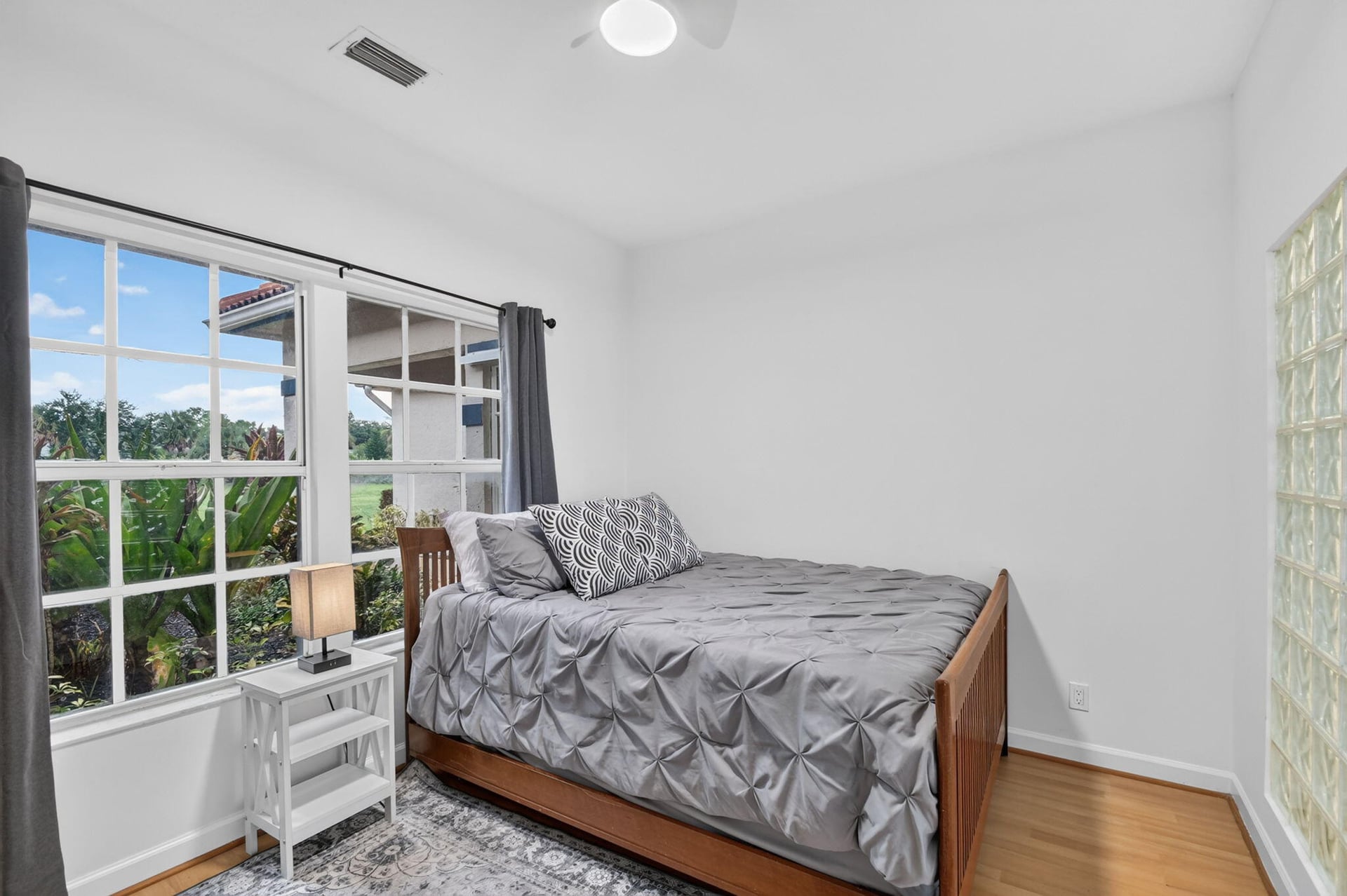 Residence photo 28