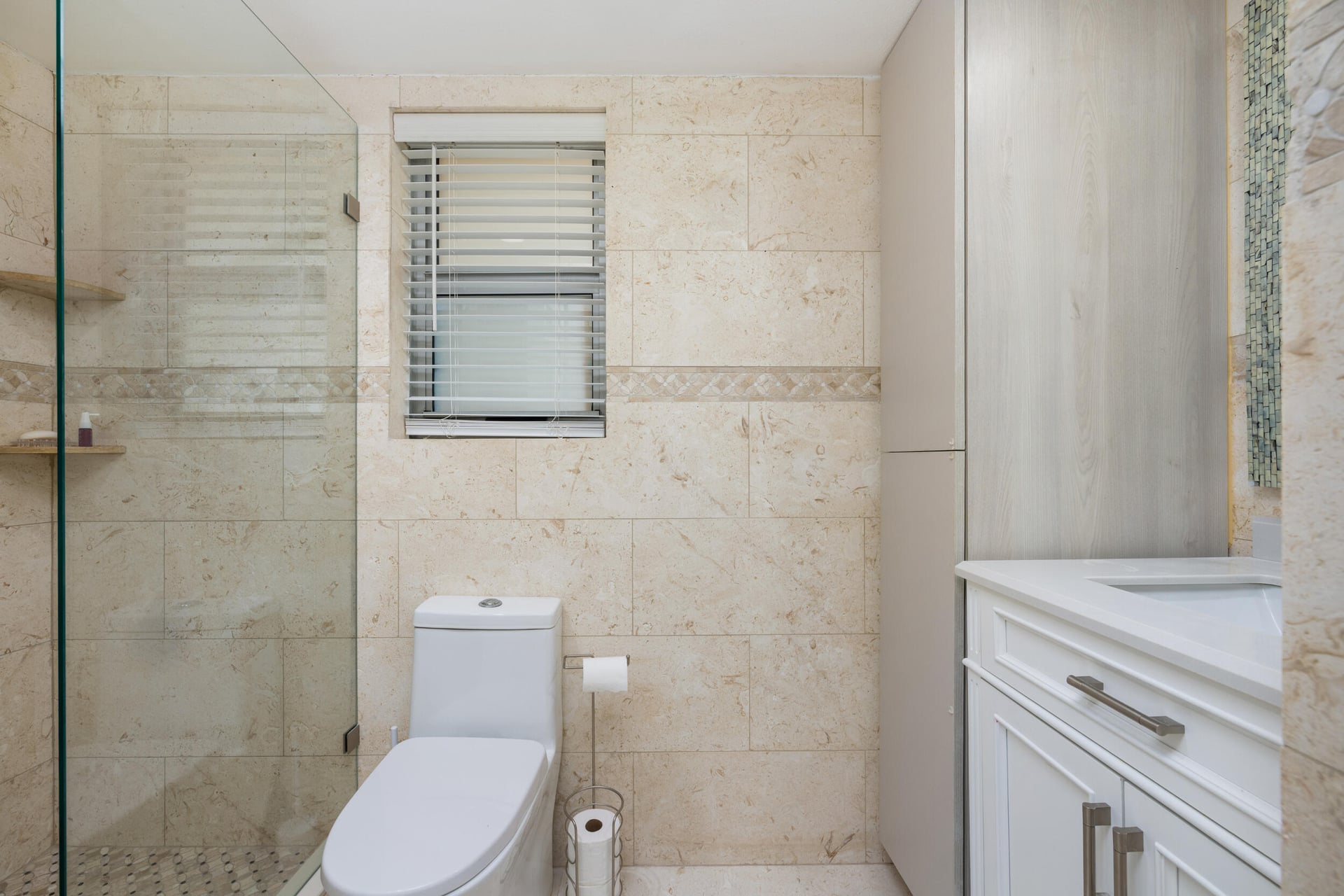 Unit 603 photo 10