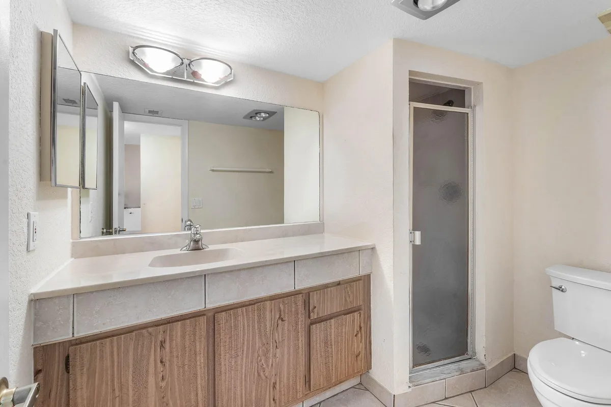  Unit 413 photo 19