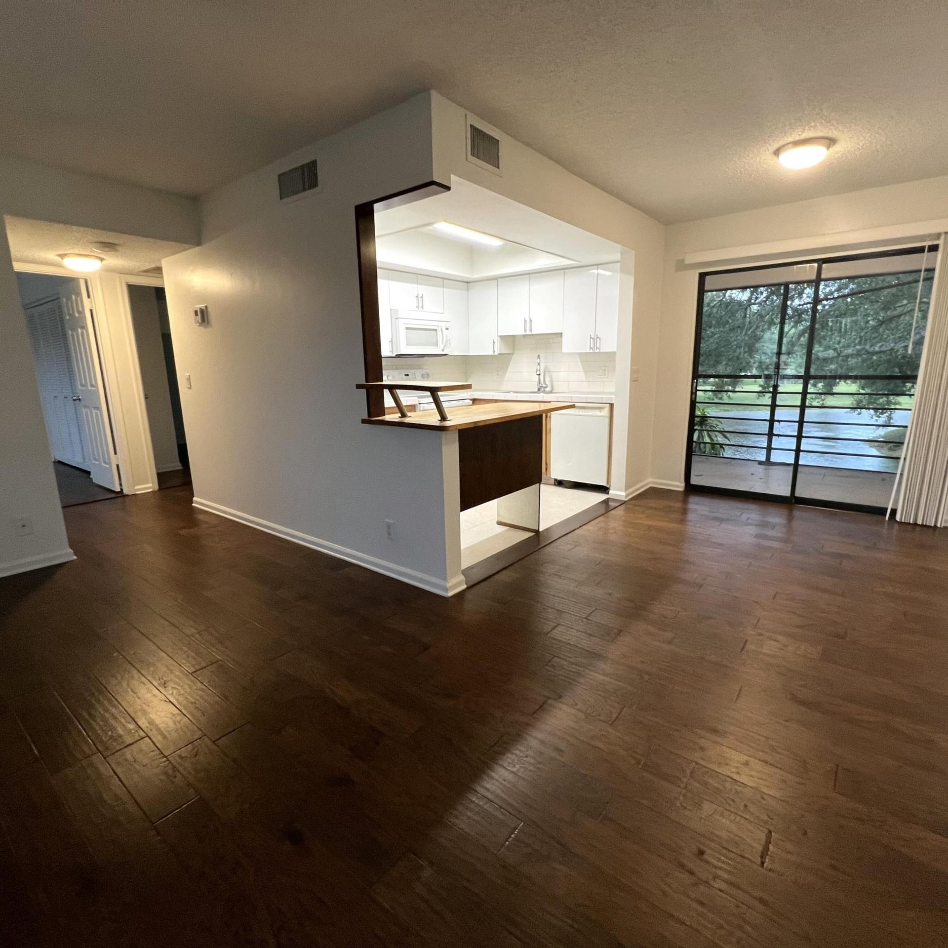 Residence photo 4