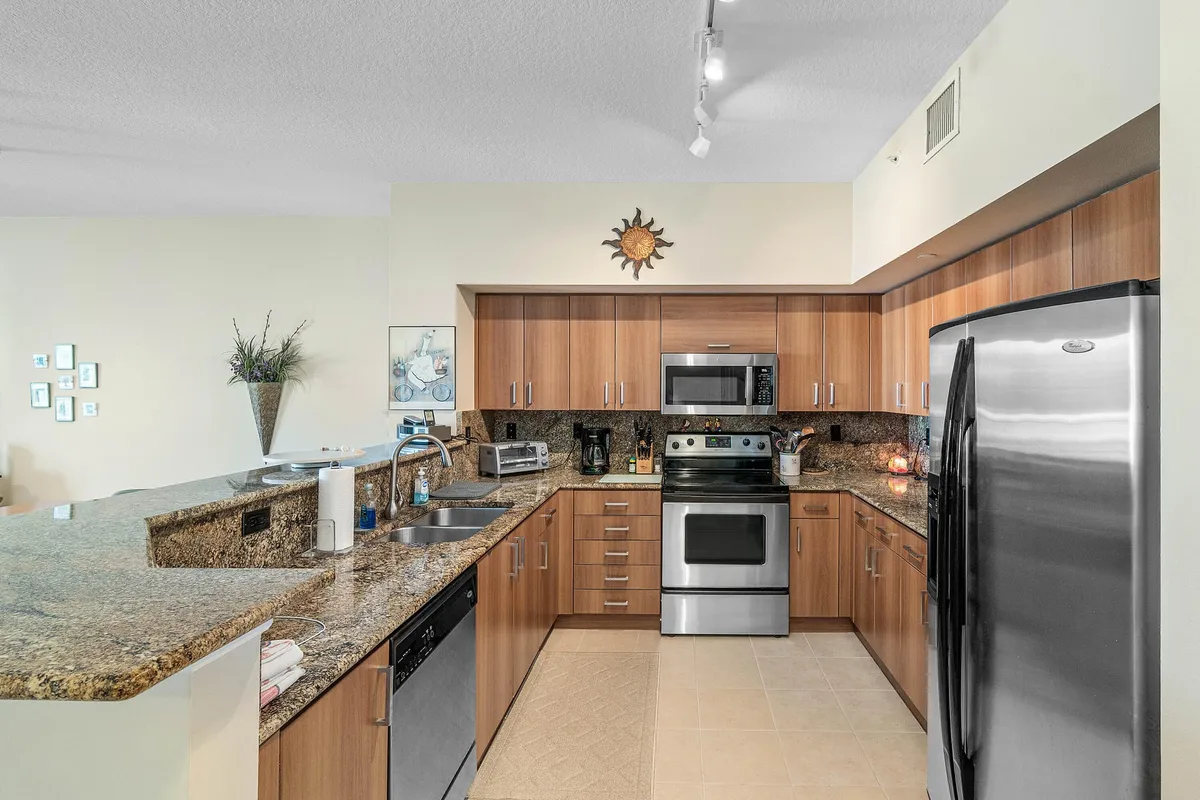 Pineapple Grove Village Condominiums Unit 315 photo 4