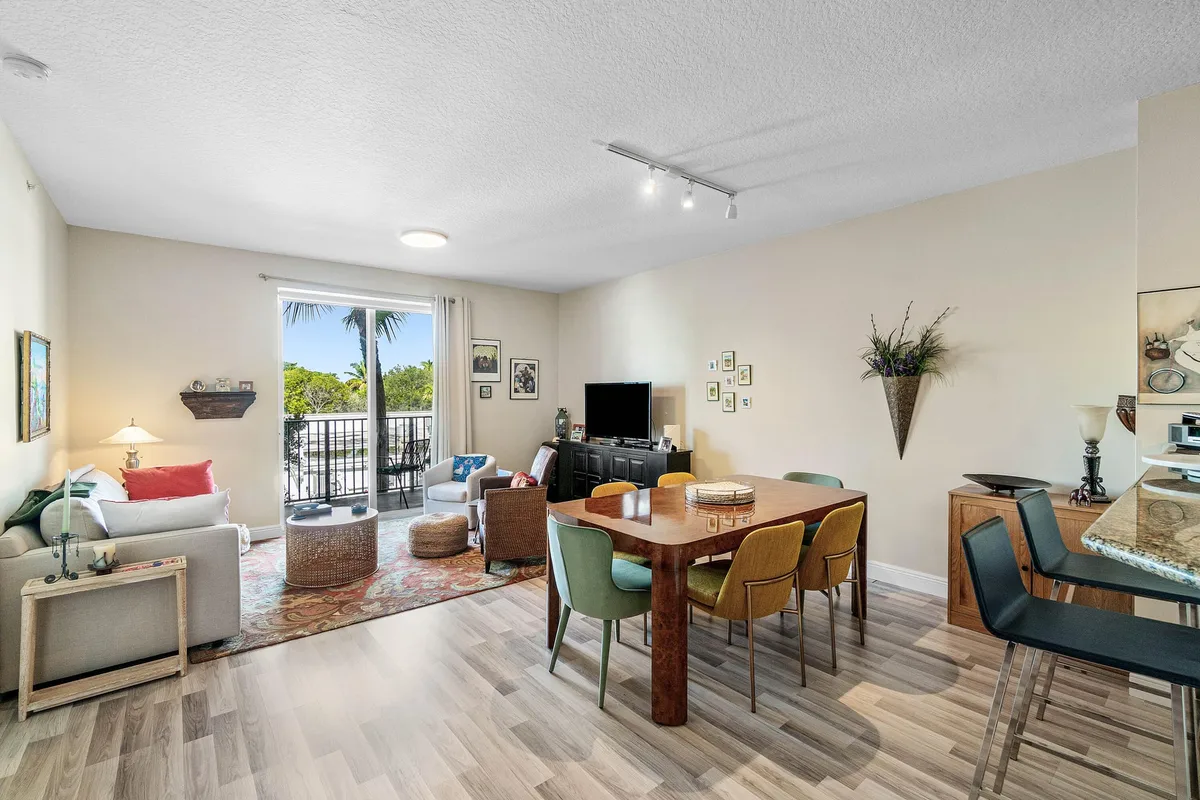 Pineapple Grove Village Condominiums Unit 315 photo 7