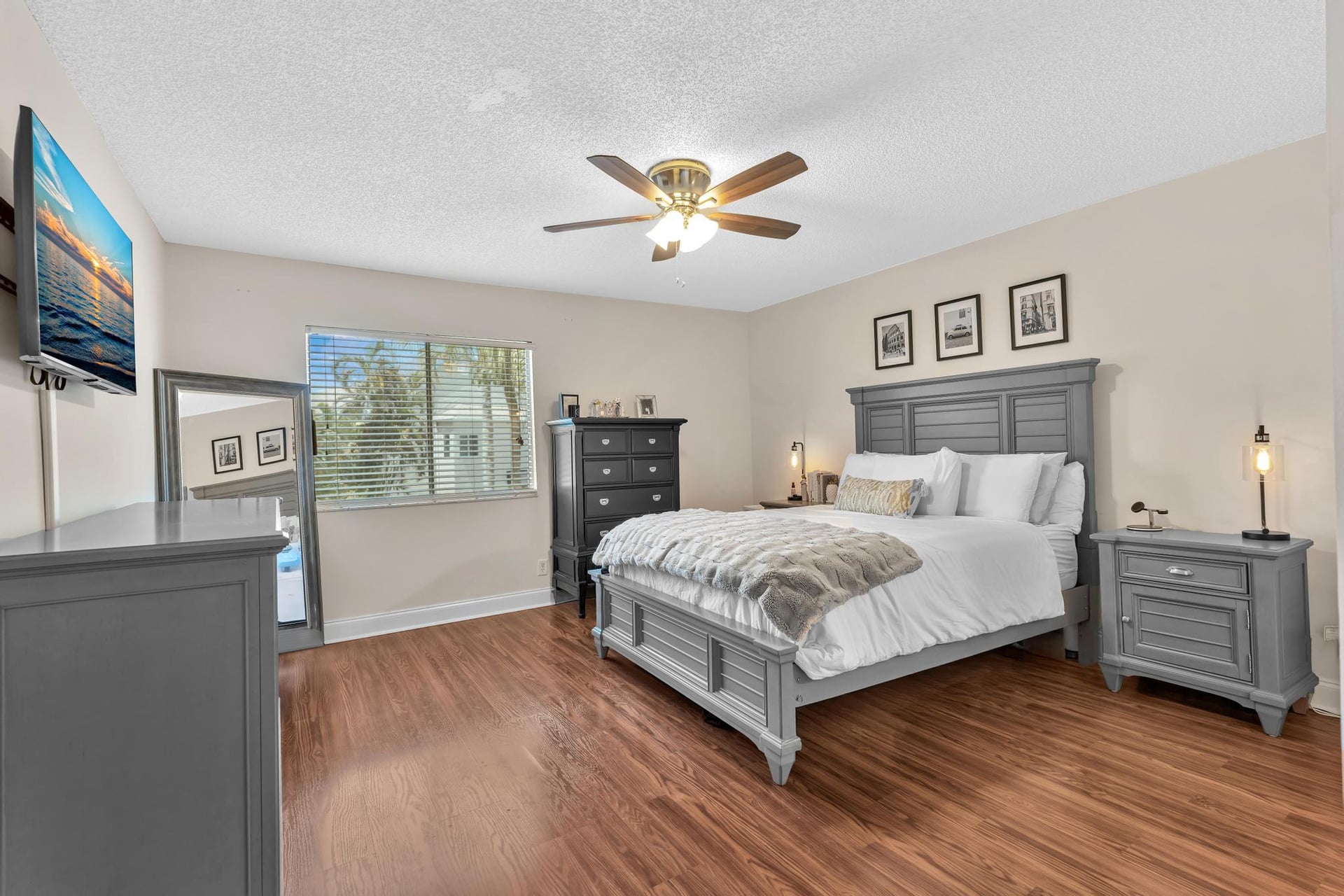 Unit C photo 28