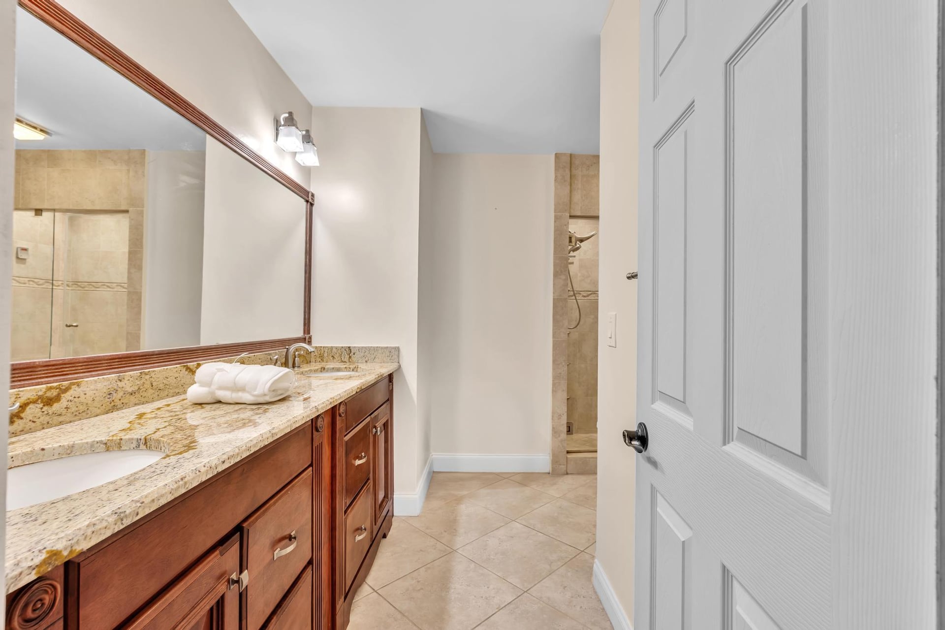 Unit C photo 31