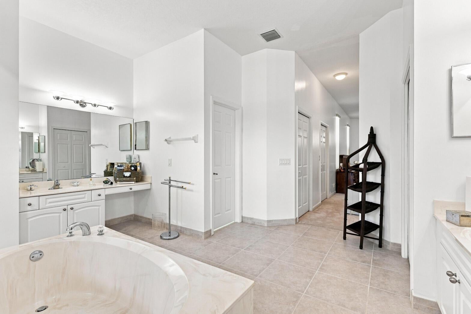  Residence photo 19