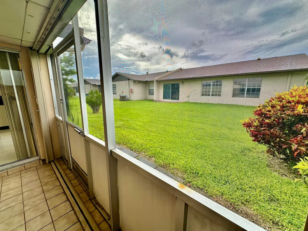 Residence photo 34