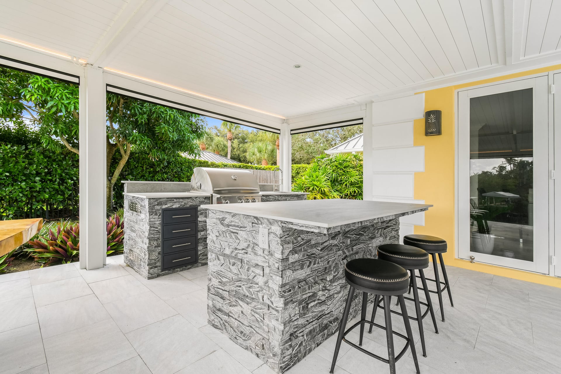 Heritage Oaks Residence photo 22