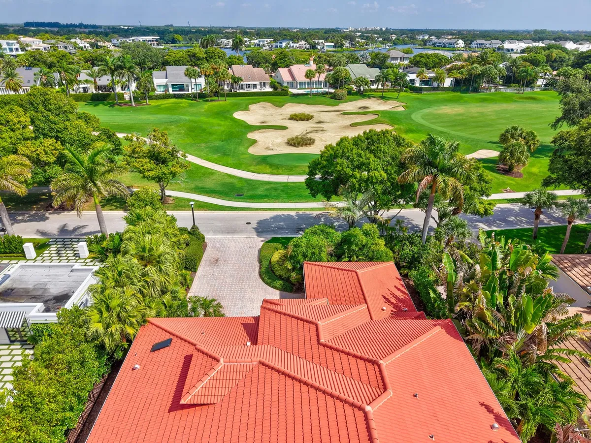 Admirals Cove Residence photo 4