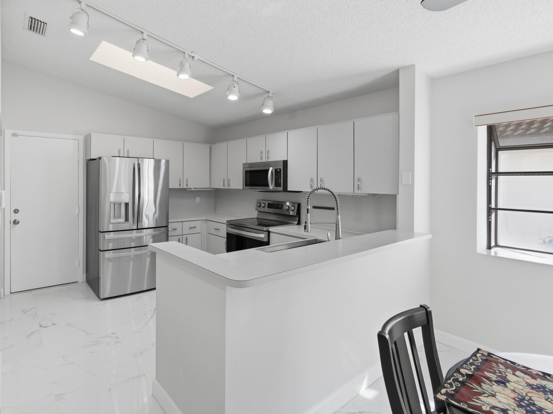 Residence photo 19
