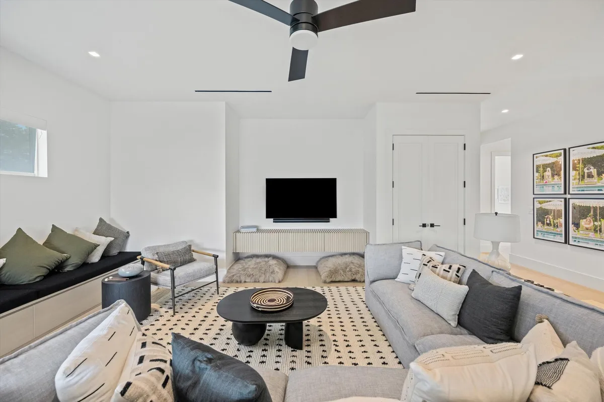 Residence photo 34