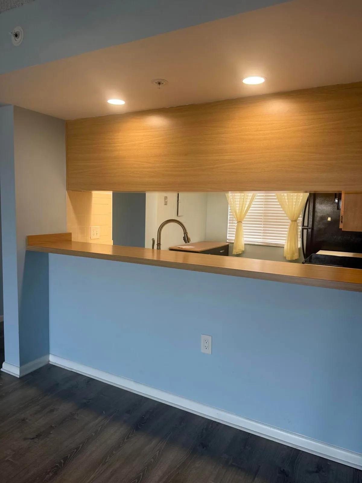  Unit 402 photo 10