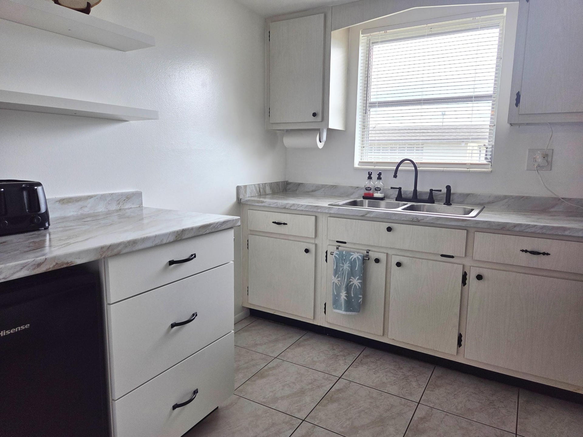 Unit C photo 7