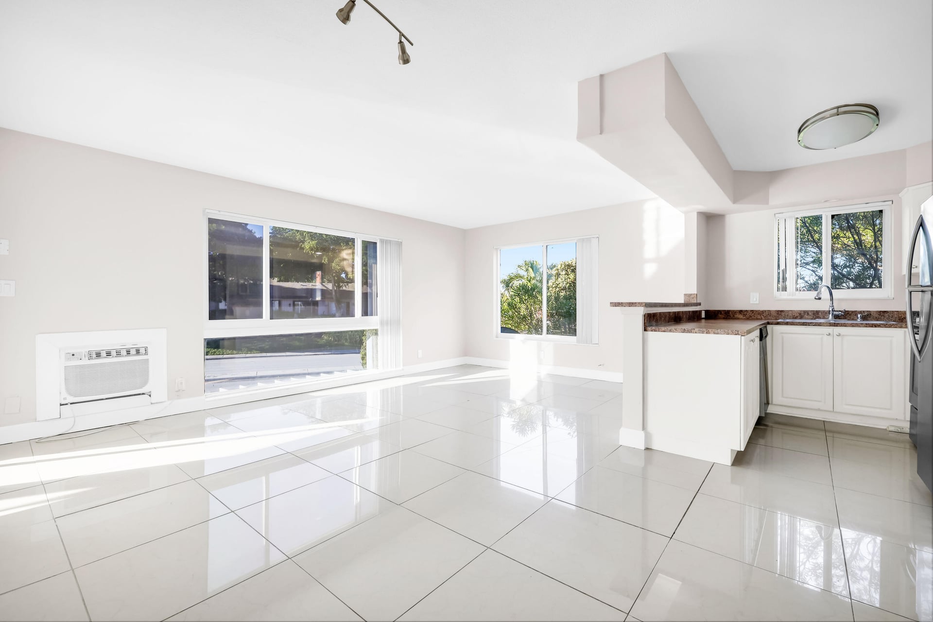 Residence photo 16