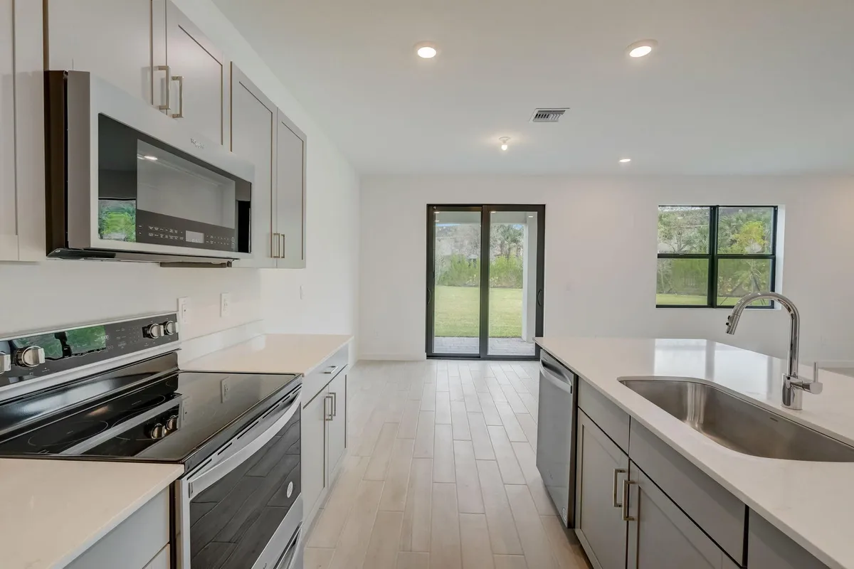 Residence photo 22