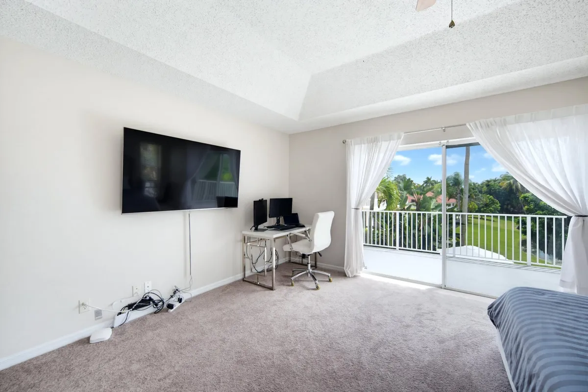 Boca Isles Residence photo 28