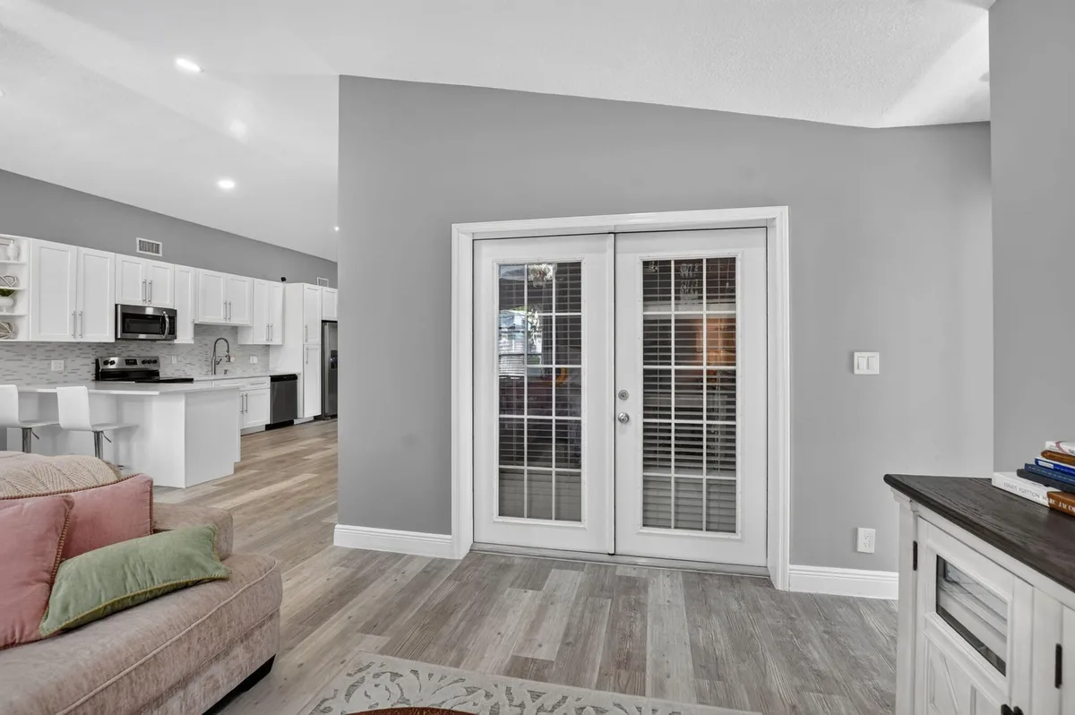 Residence photo 31