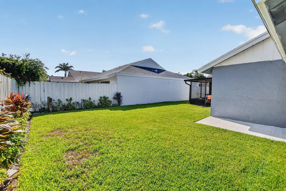 Residence photo 43