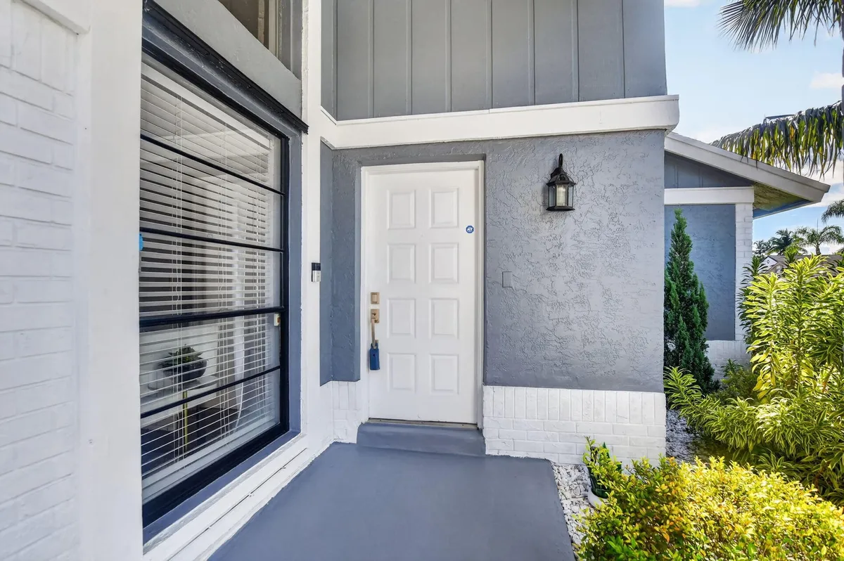 Residence photo 61