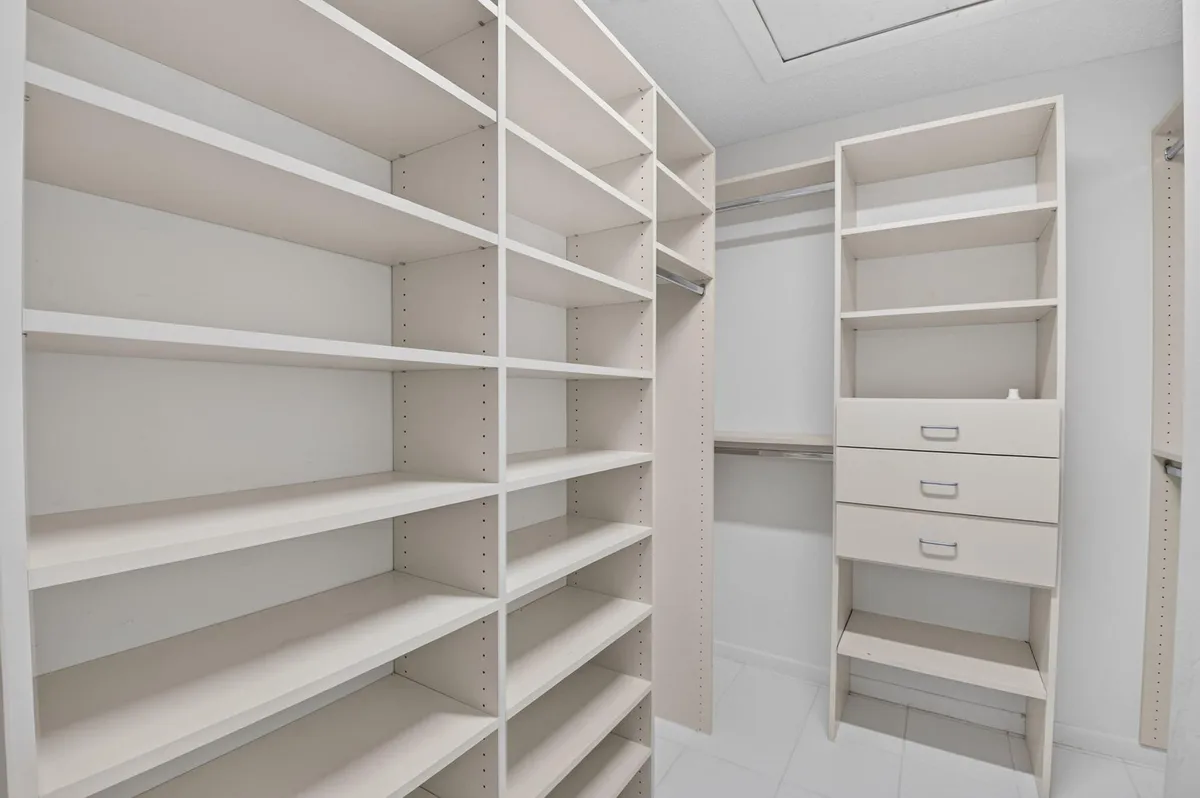 Residence photo 22