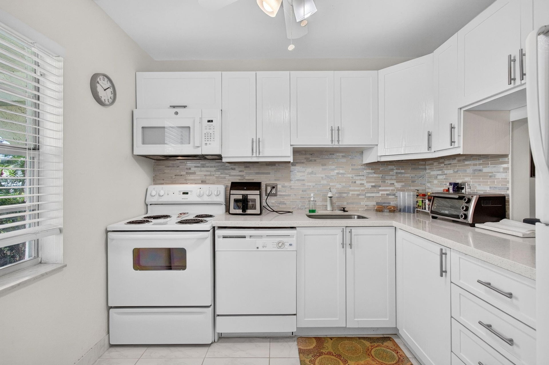 Unit 108 photo 19